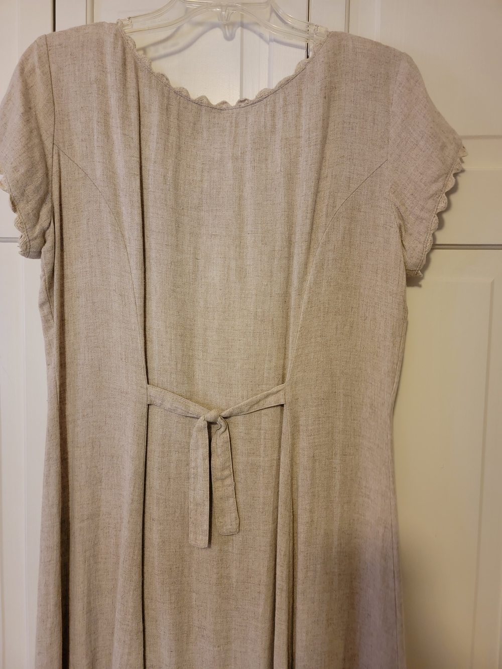 Carol Anderson Beige Button-Front Midi Dress with Scalloped Trim Size 12 EUC - Picture 5 of 6